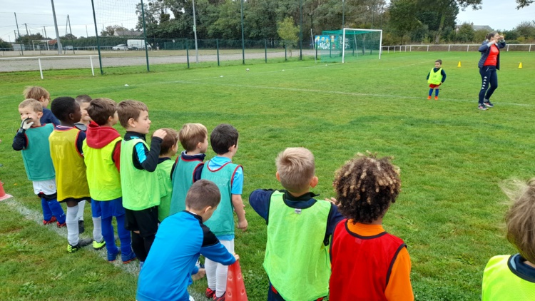 ENTRAINEMENT DES U6/U7 ENTRAINEMENT DES U6/U7