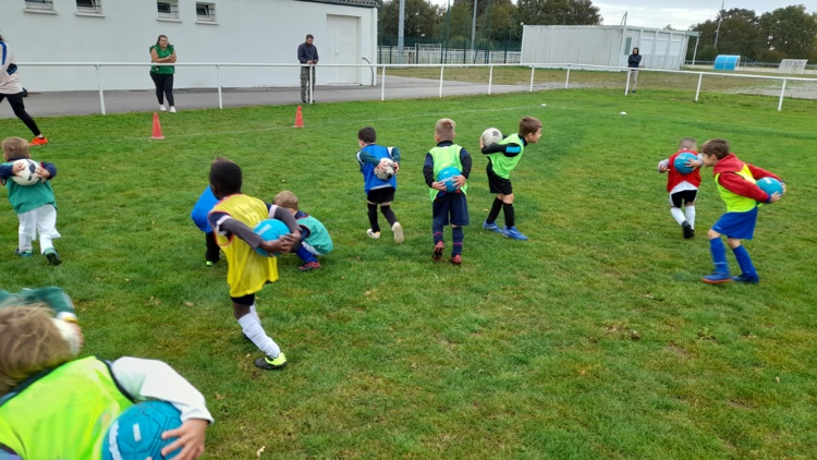 ENTRAINEMENT DES U6/U7 ENTRAINEMENT DES U6/U7