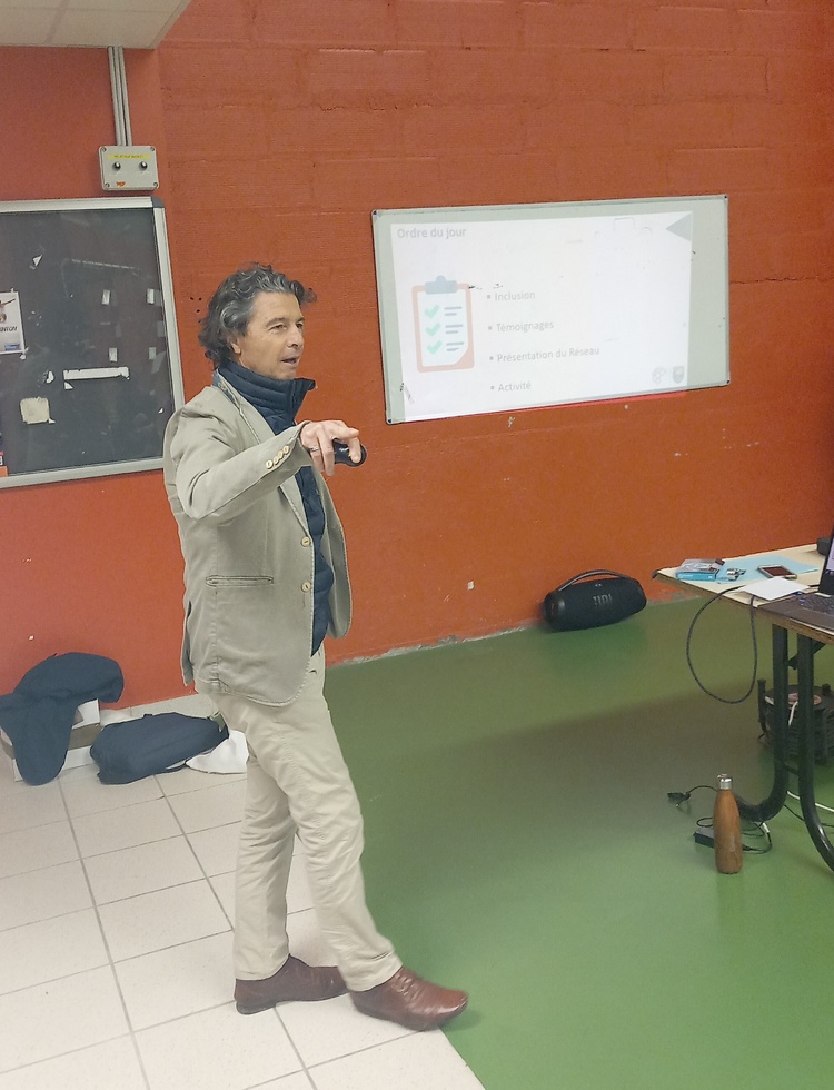 FUTSAL FEMININ - RETOUR SUR LA RENCONTRE AVE LE RESEAU FEMIN'ACTIONS LFPL FUTSAL FEMININ - RETOUR SUR LA RENCONTRE AVE LE RESEAU FEMIN'ACTIONS LFPL