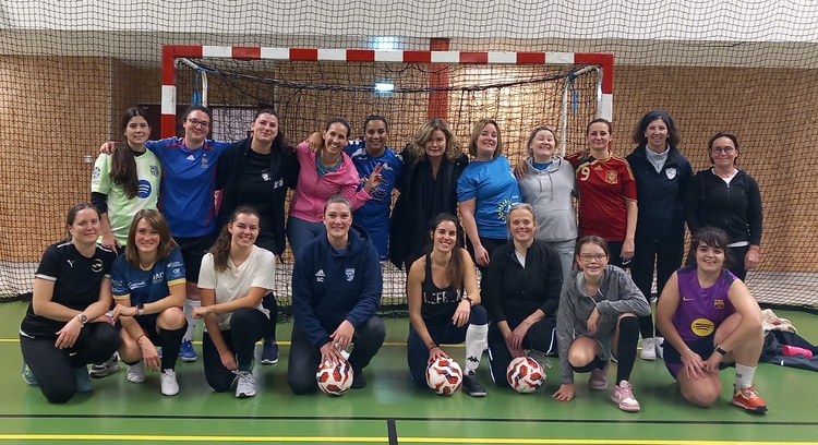 FUTSAL FEMININ - RETOUR SUR LA RENCONTRE AVE LE RESEAU FEMIN'ACTIONS LFPL FUTSAL FEMININ - RETOUR SUR LA RENCONTRE AVE LE RESEAU FEMIN'ACTIONS LFPL