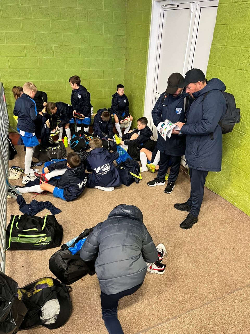 09CC642E-CF5E-4040-8A84-46AA590D9248 09CC642E-CF5E-4040-8A84-46AA590D9248