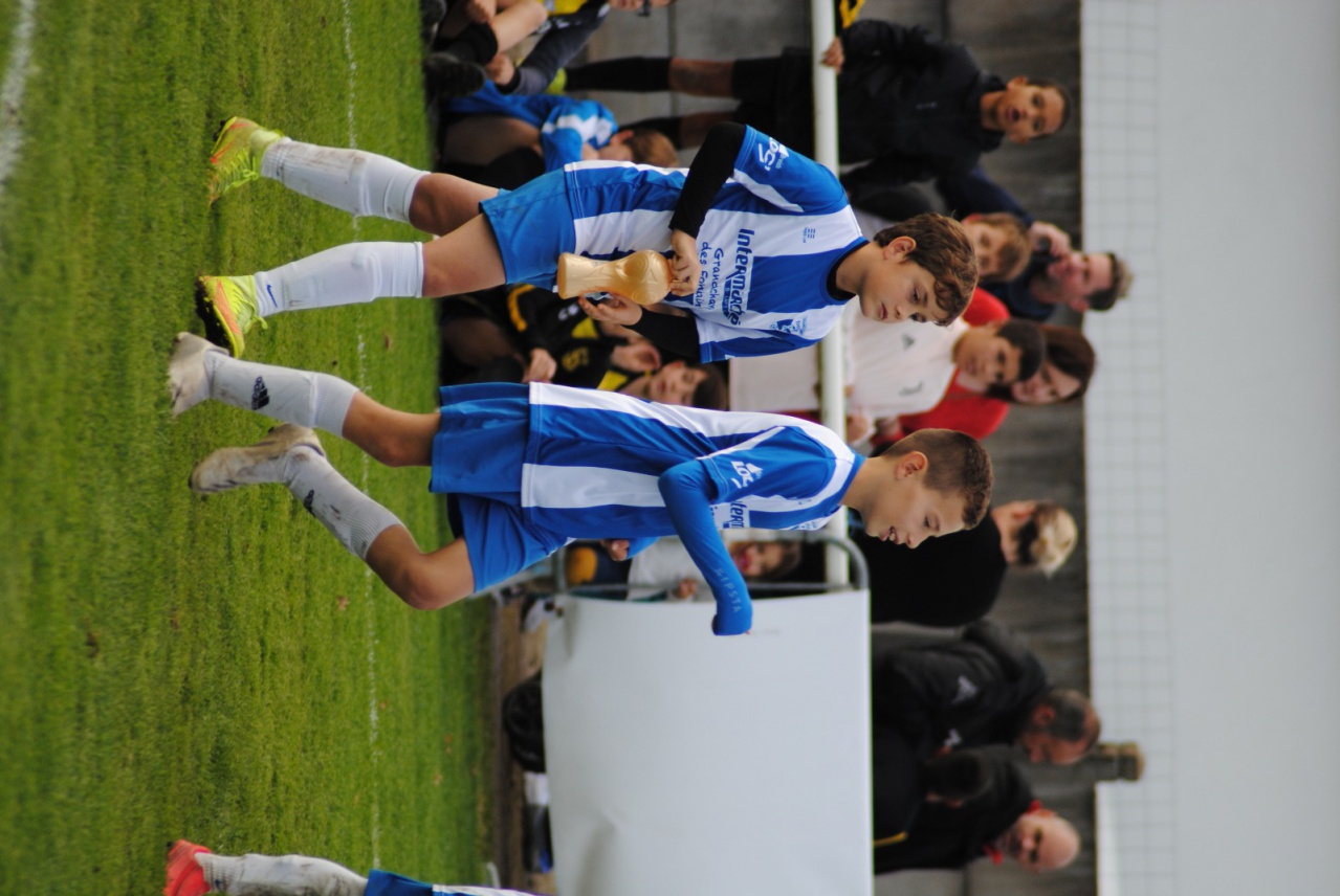 0B093217-3B4B-4340-961E-465EAE2666BE 0B093217-3B4B-4340-961E-465EAE2666BE