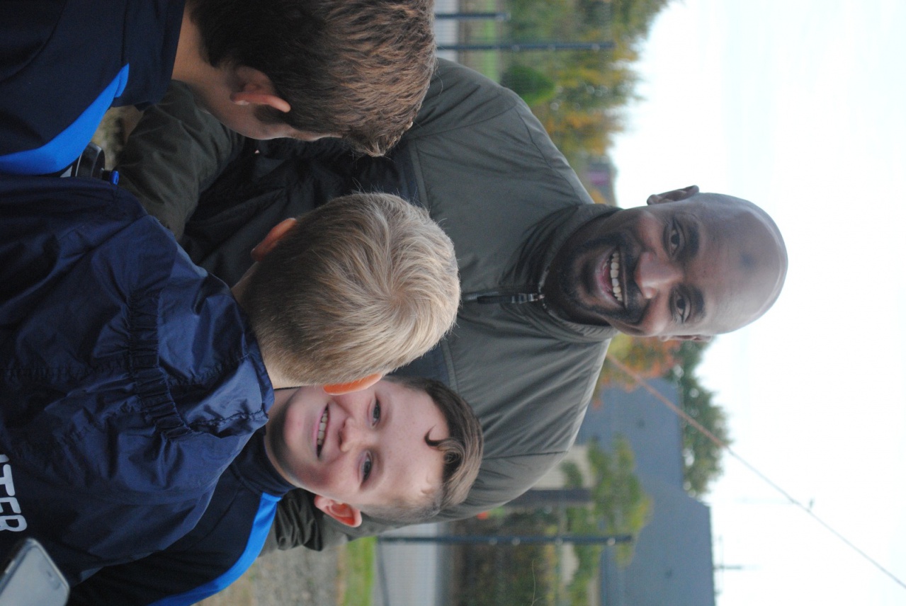 120DB54F-9946-440E-8BBF-4730D36AAE25 120DB54F-9946-440E-8BBF-4730D36AAE25